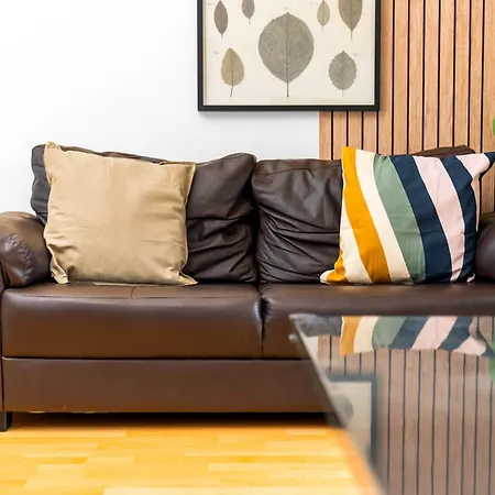 Stylish 2 Bedroom Flat In Hagley Rd By Novo Apartment Birmingham