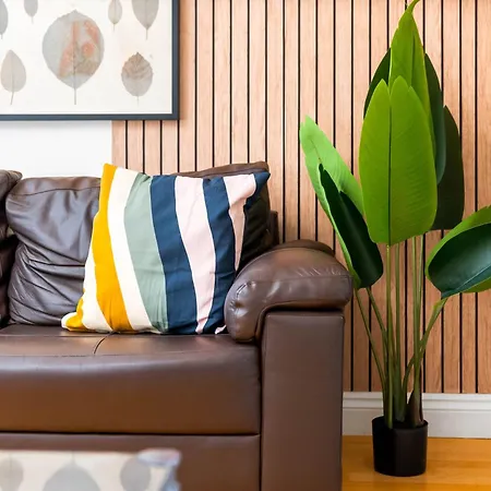 Apartment Stylish 2 Bedroom Flat In Hagley Rd By Novo Birmingham