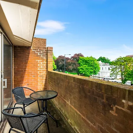 Stylish 2 Bedroom Flat In Hagley Rd By Novo Birmingham